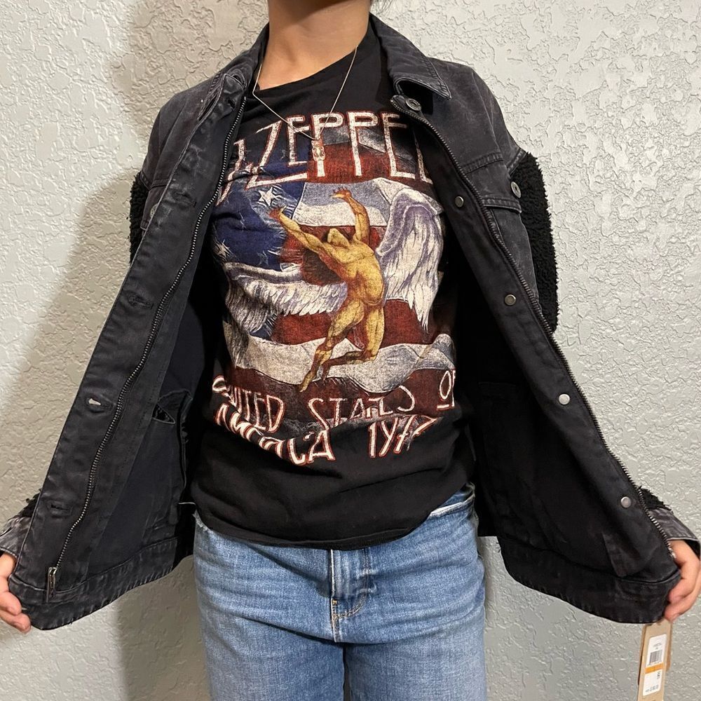 Levi’s Trucker Jacket Denim Jacket - Picture 2 of 16